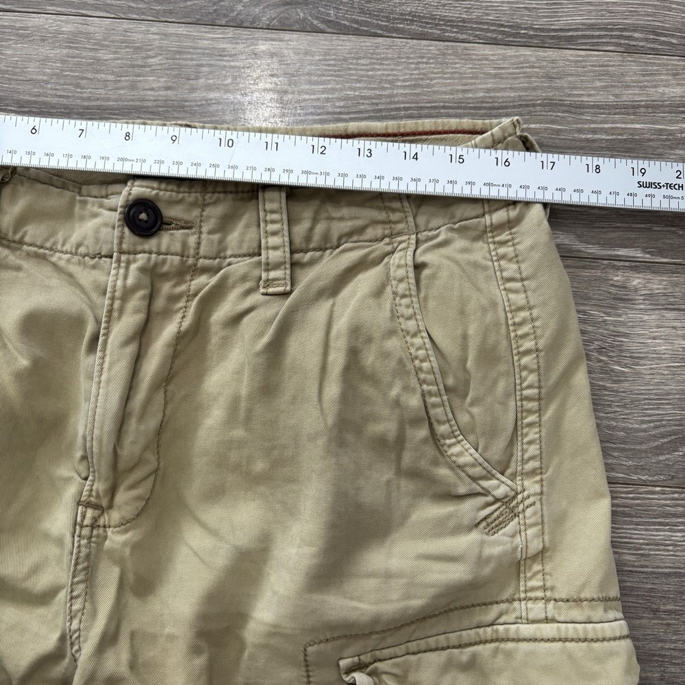 American Eagle Outfitters Mens 32 Cargo Shorts Khaki Classic Casual Utility Y2K - Picture 3 of 14
